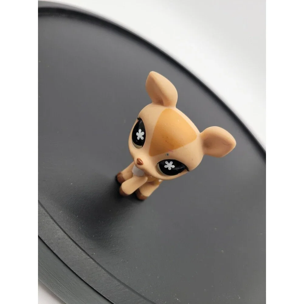 2007 Littlest Pet Shop #C-031  Tan Deer with Green Flower Eyes